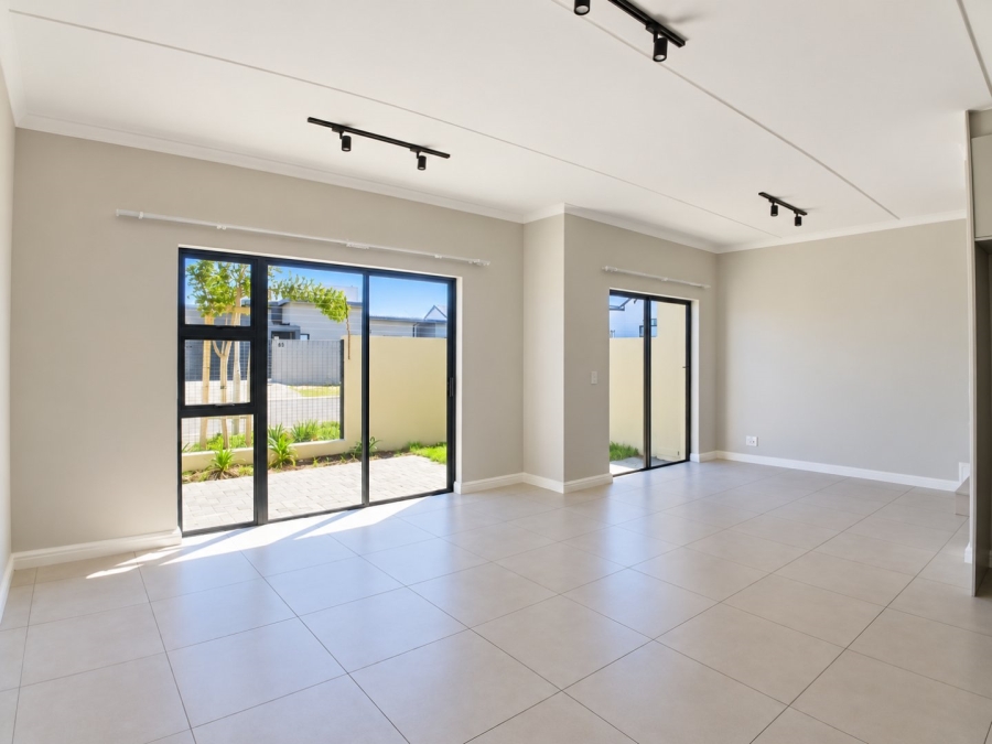 To Let 3 Bedroom Property for Rent in Sandown Western Cape